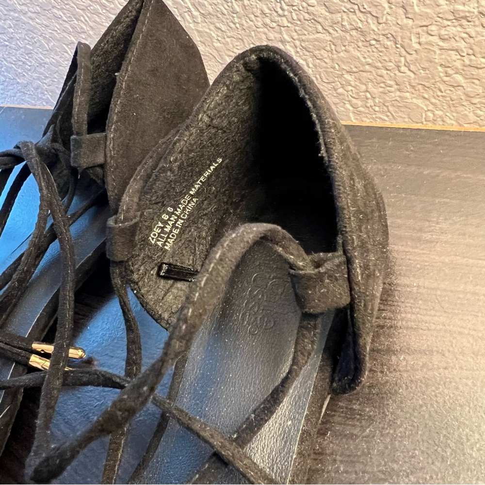 Black flats with ankle straps - Picture 4 of 4